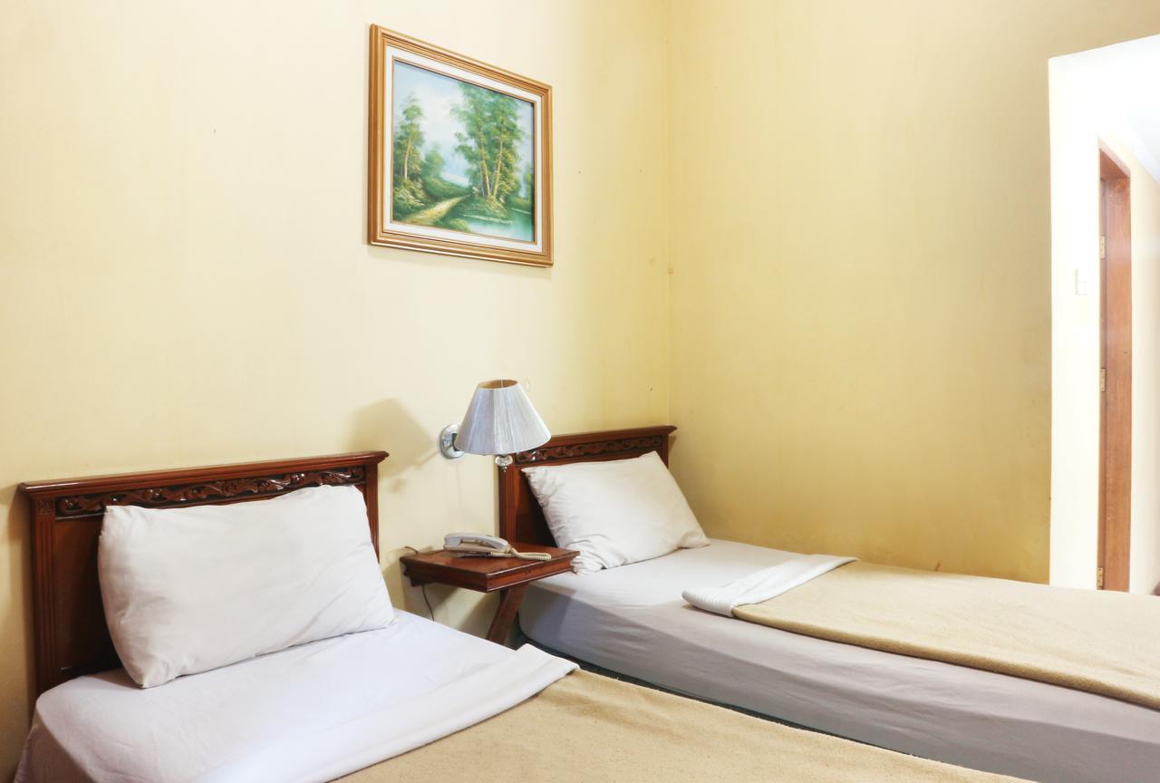 Hotel Farel Jakarta Exterior photo